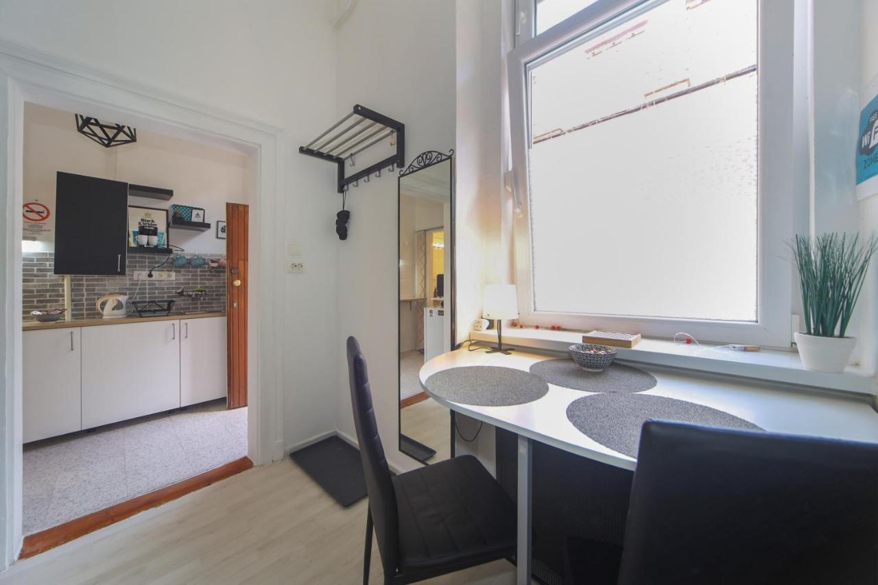 Renovated studio apartment Budapest Esterno foto